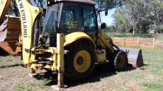 TLB new holland B90B