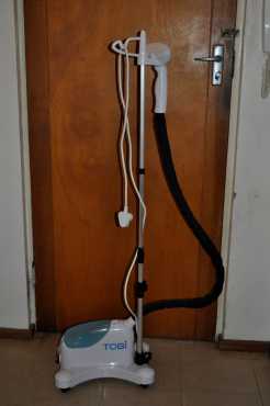 TOBI CLOTHES STEAMER