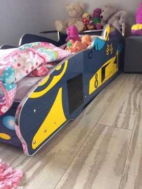Toddler bed for sale, excluding mattress