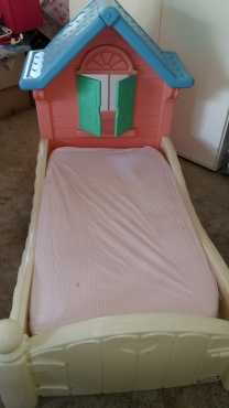 Toddlers Fantasy Bed