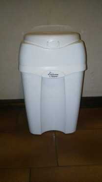 Tommee Tippe diaper bin