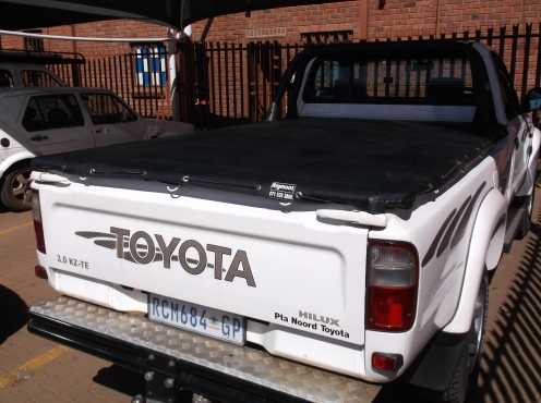 TONNEAU COVERS