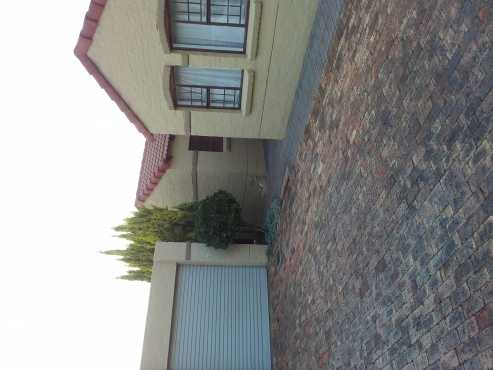 Townhouse For Sale In Eldoraigne , Centurion