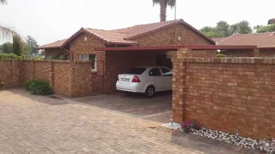 Townhouse in Cluster Complex for Rent, Dal Fouche Springs