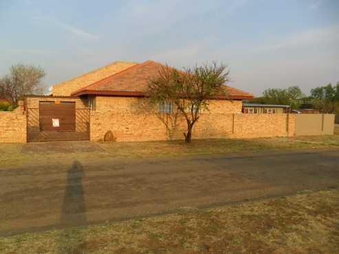 Townhouse in Fochville to rent - pet friendly