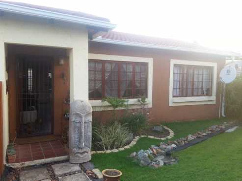 Townhouse to rent in Weltevredenpark