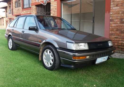 TOYOTA AVANTE GLI TWINCAM 16V ..... ORIGINAL CAR