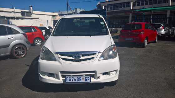 Toyota avanza 1.5 sx   5-doors,    factory ac,   cd player,     central locking,     white in colo