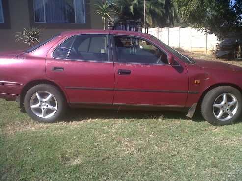 Toyota Camry 1994 running condition,needs a battery. Ignition  and piant work needs needs attention