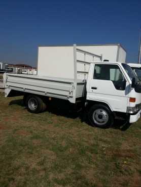 toyota dyna 2 ton