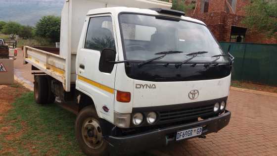 TOYOTA DYNA 3m TIPPER