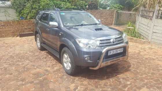 Toyota Fortuner 2010 D4D Auto