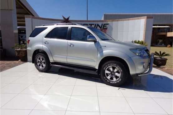 Toyota Fortuner 3.0 D-4D RAISED BODY 4X4