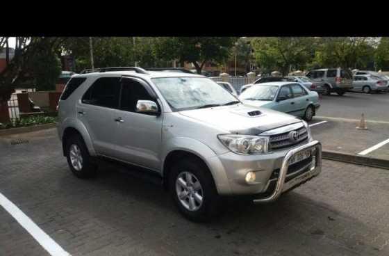 Toyota Fortuner 3.0 D4D 7-SEATER AUTO