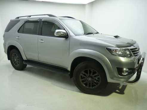 Toyota Fortuner 3.0D-4D AT Black Edition