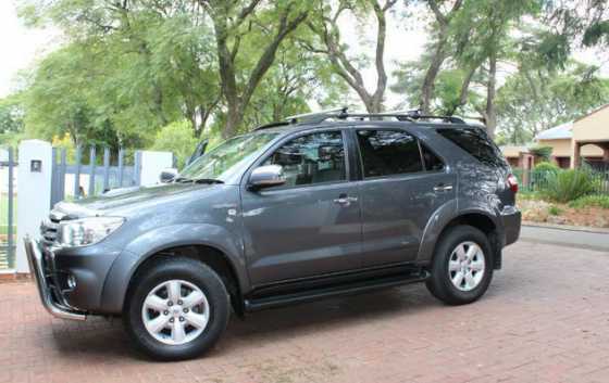 Toyota Fortuner 3.0D-4D AUTO  URGENT SALE