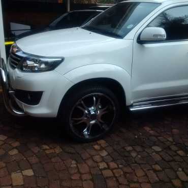 Toyota Fortuner 4.0 V6 Heritage RB AT 2011