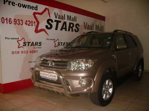 TOYOTA FORTUNER II 3.0 MANUAL MODEL 2009 GOLD