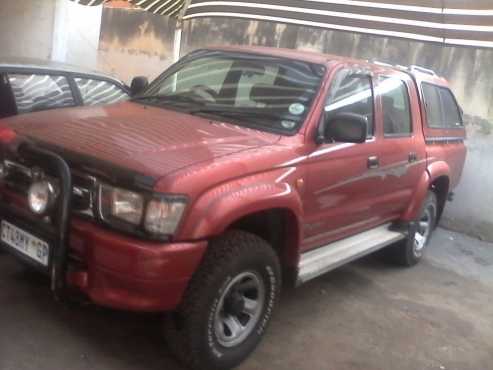 Toyota hillux raider 4x4