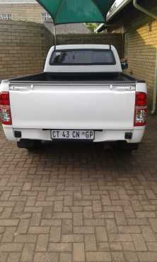 Toyota Hilux 2.0 vvti (2013) Long Wheel Based - R158,000 negotiable