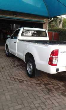 Toyota Hilux 2.0 vvti Long Wheel Base (2013) - R160,000 negotiable