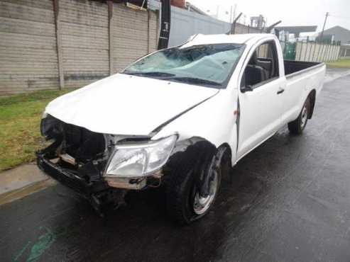 TOYOTA HILUX 2.5D-4D SC (2015)