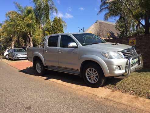 Toyota Hilux 3.0 D4D (SIlver)