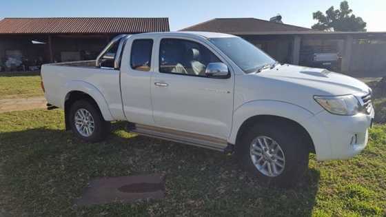 Toyota Hilux 3.0 d4D XCAB 4x4