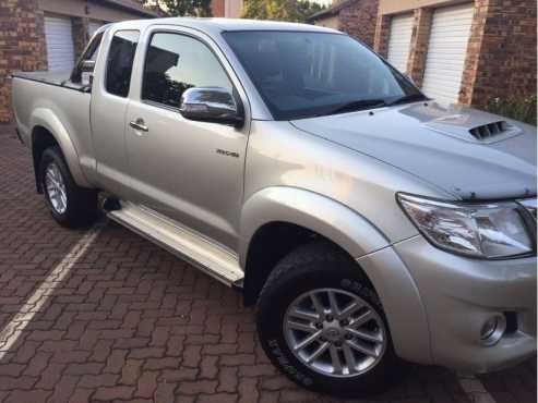 TOYOTA HILUX 3.0D-4D Xtra cab