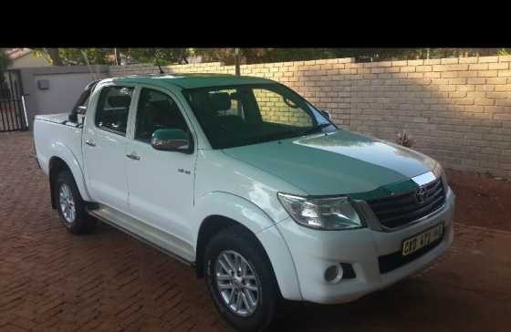 TOYOTA HILUX 4.0 V6 DC (AT) 4X2