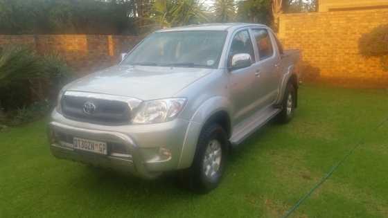 Toyota Hilux 4lt V6 4x4 double cab Auto 2007