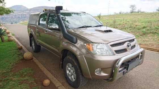 Toyota Hilux 4x4 Double Cab