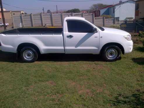 toyota hilux bakkie vvti