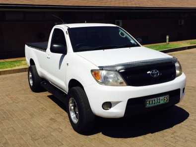 Toyota Hilux D4D 2.5 Raised body for sale