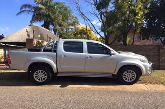 Toyota Hilux DC 3.0 D4D 2013 model 2x4