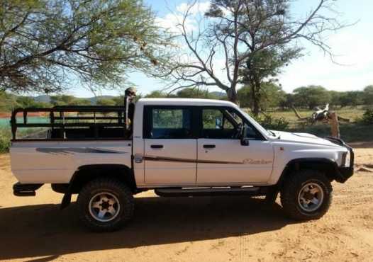 Toyota Hilux DOUBLE CAB 3Liter Supra Petrol