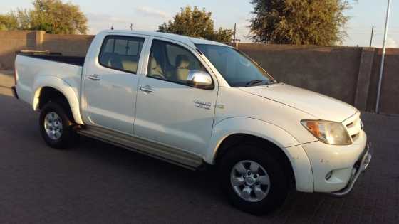 Toyota Hilux VVTI 4X4 Auto For Sale