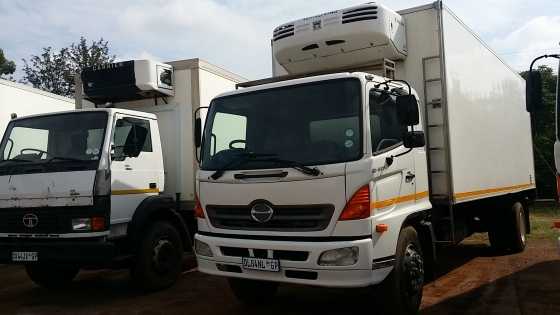 TOYOTA HINO 15-257 REFRIGERATED TRUCK