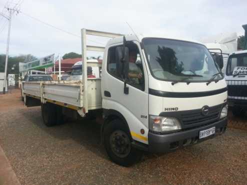 Toyota Hino 814 4 Ton Dropside. Aircon . Neat