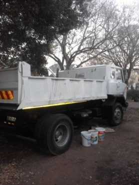 Toyota Hino 9 ton Tipper Truck