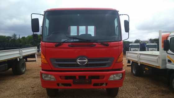 TOYOTA HINO