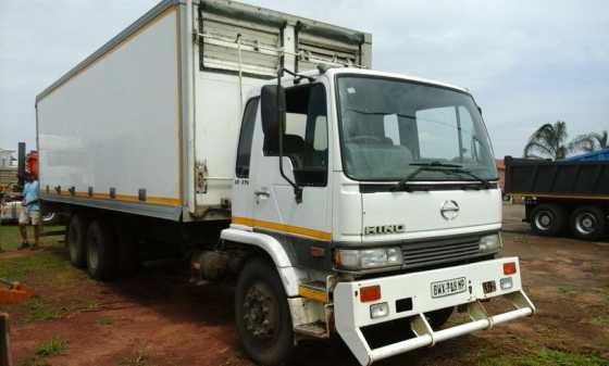 TOYOTA HINO DOUBLE AXLE 14 TON. RIGID TRUCK WITH TAIL LIFT