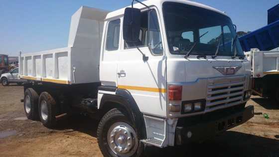 Toyota Hino Super Dolphin 10 Cube Tipper in mint condition. R265000.00