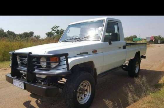 Toyota Land Cruiser 4.2 DIESEL PICK UP