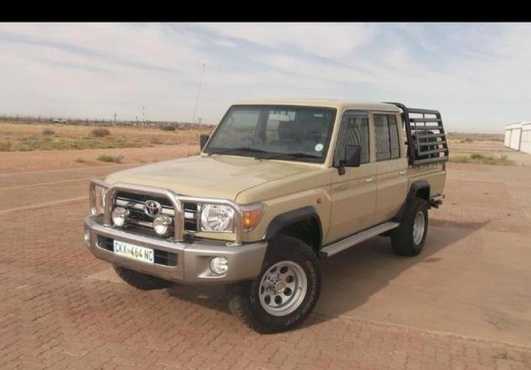 TOYOTA LAND CRUISER 79 4.0 V6