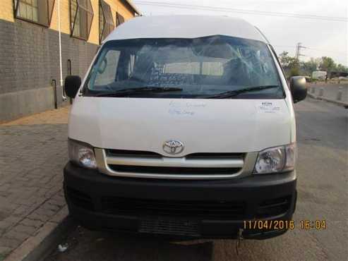TOYOTA QUANTUM (2010)