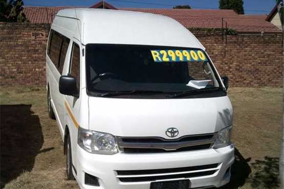 Toyota Quantum 2.7 SESFIKILE 14 SEATERS