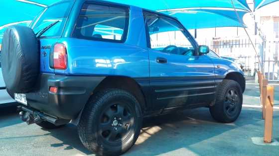 Toyota Rav 4  2.2   1995