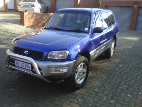 Toyota RAV4, 5 Door, 2000 Model