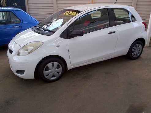 TOYOTA YARIS 2009